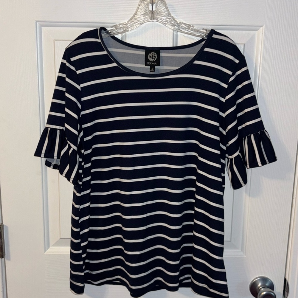 Bobeau ruffled sleeve shirt Navy with white stripe Size Large